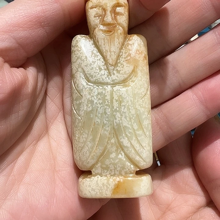 透闪石质玉未镶嵌颈饰