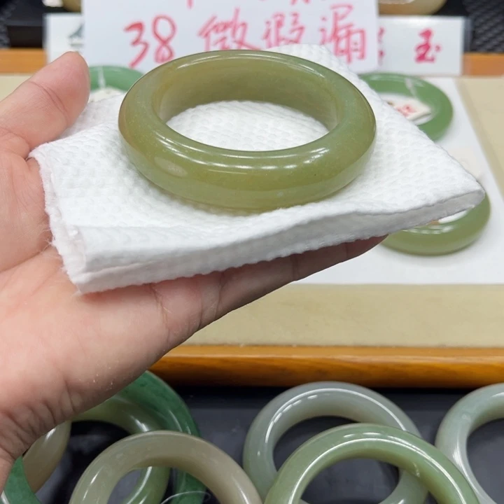 未镶嵌手镯石英质玉半***❦