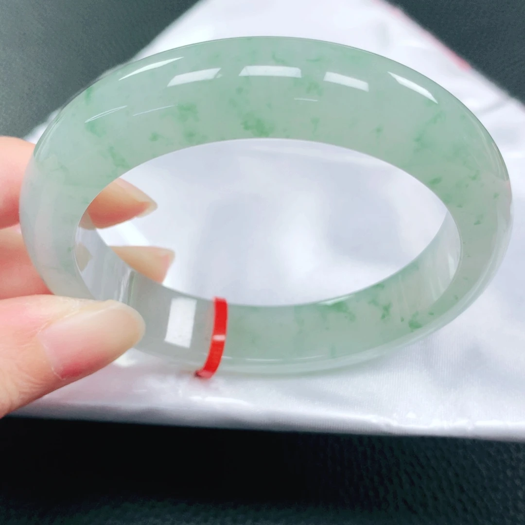 翡翠未镶嵌手镯56圈