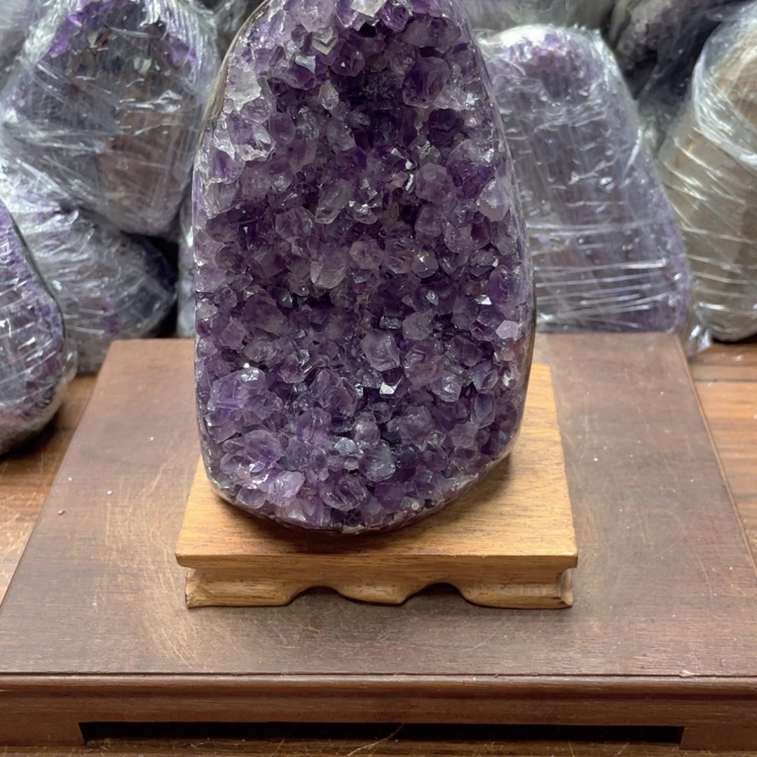 未镶嵌水晶大型摆件（非配饰）