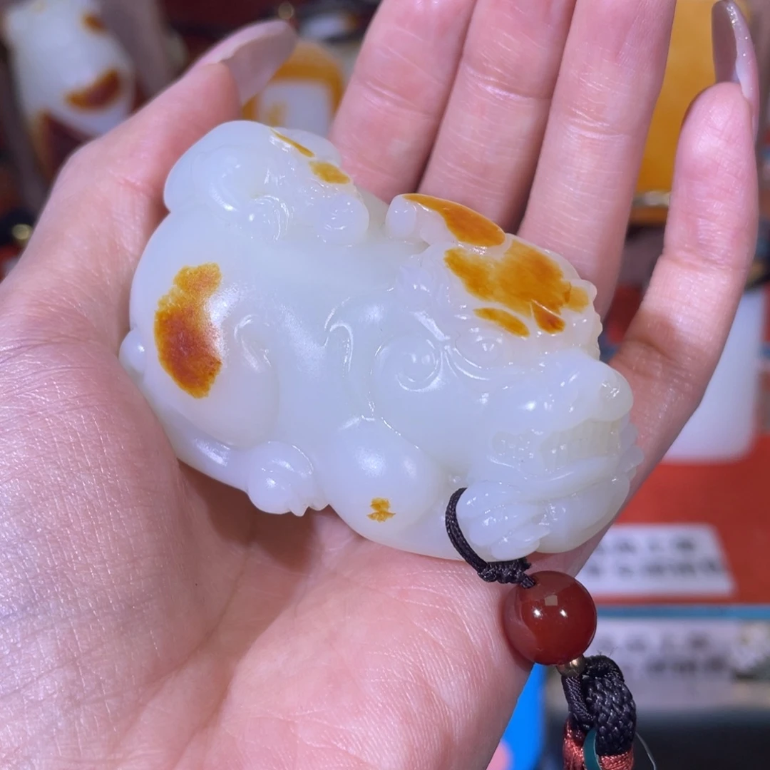 已***。和田玉未镶嵌把件