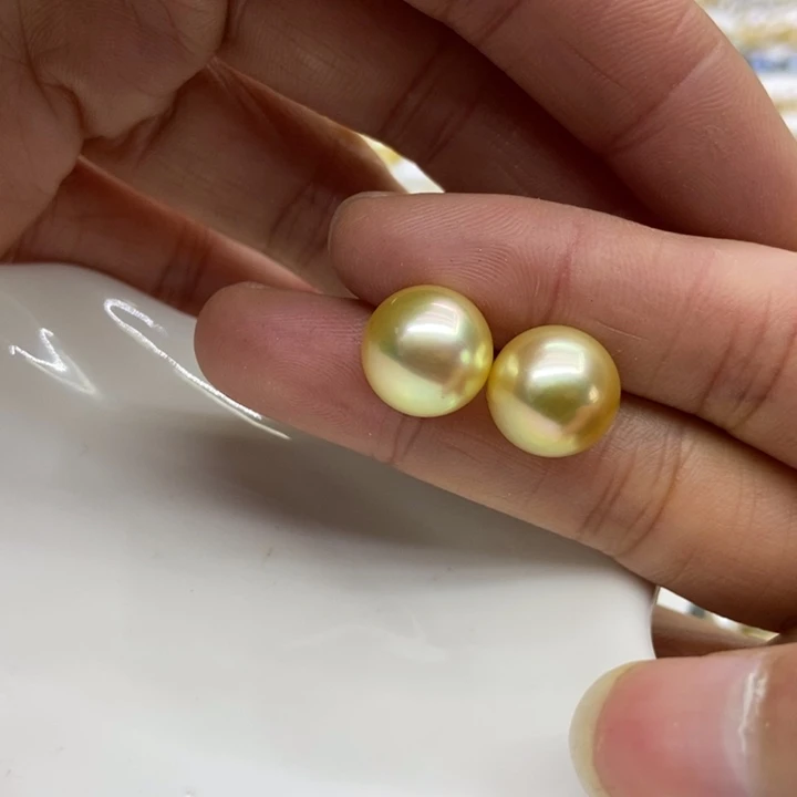 海水珍珠耳饰18K金镶嵌