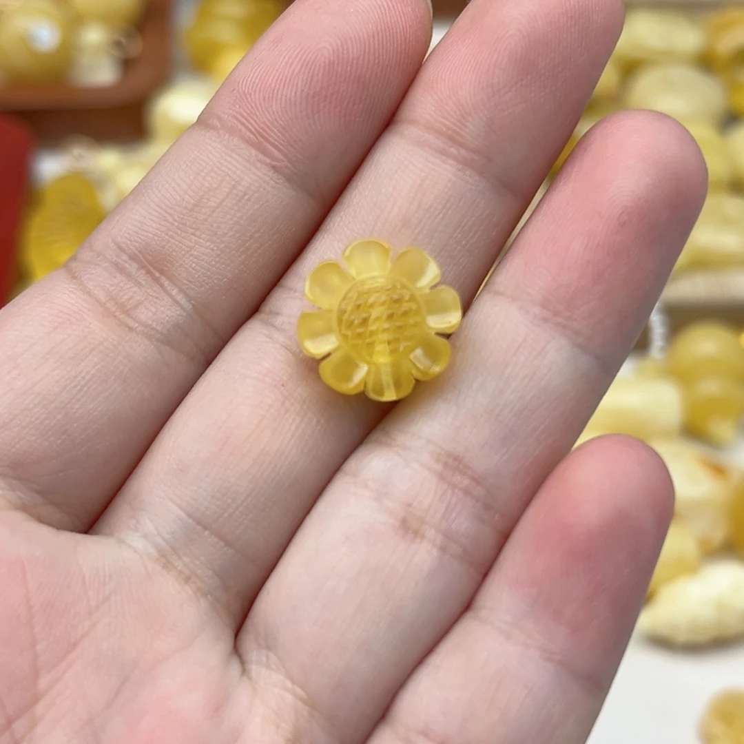 蜜蜡未镶嵌裸石配饰