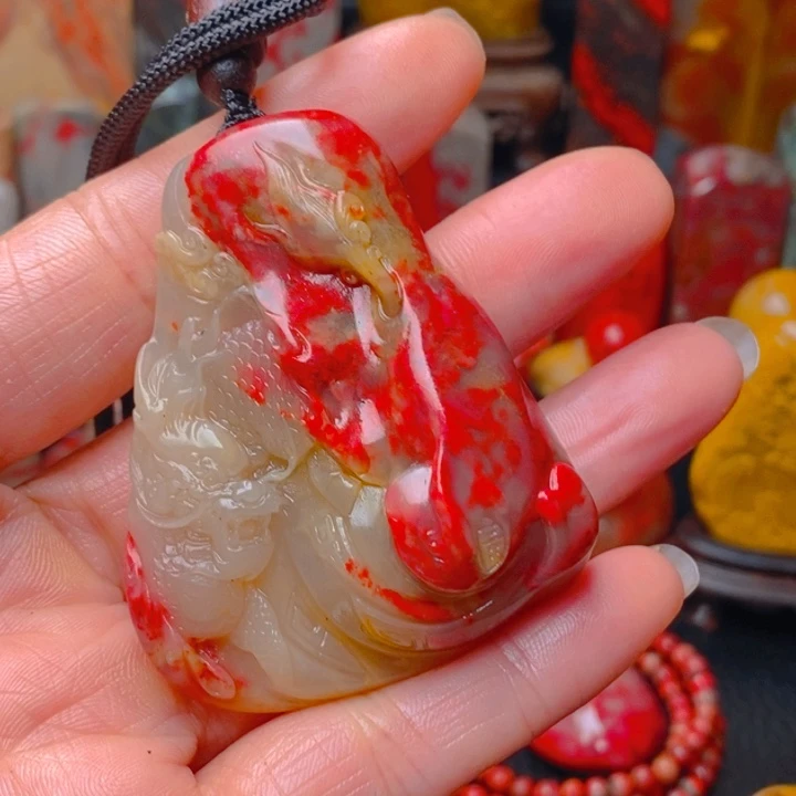 昌化鸡血石葫****作昌化鸡血石手把件