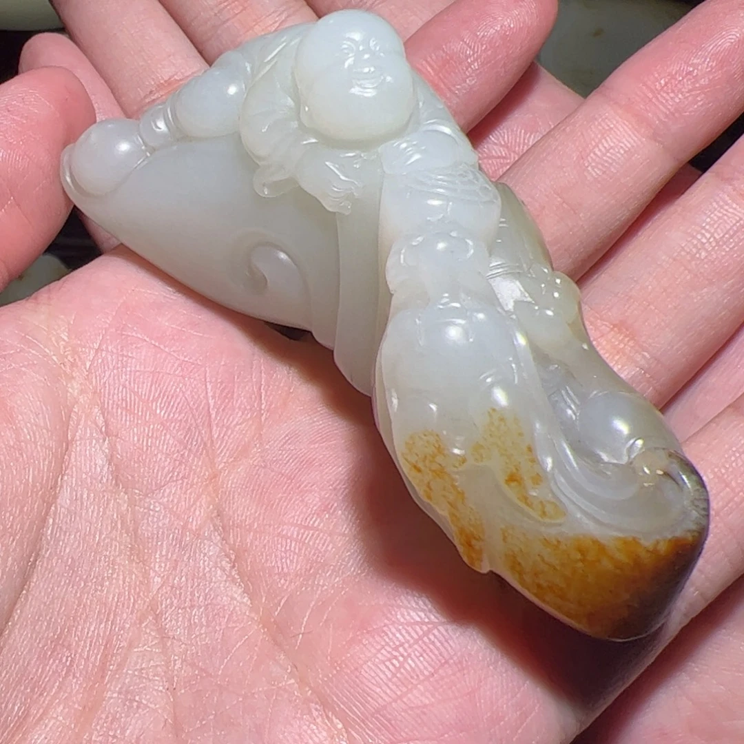 大***肉和田玉未镶嵌颈饰