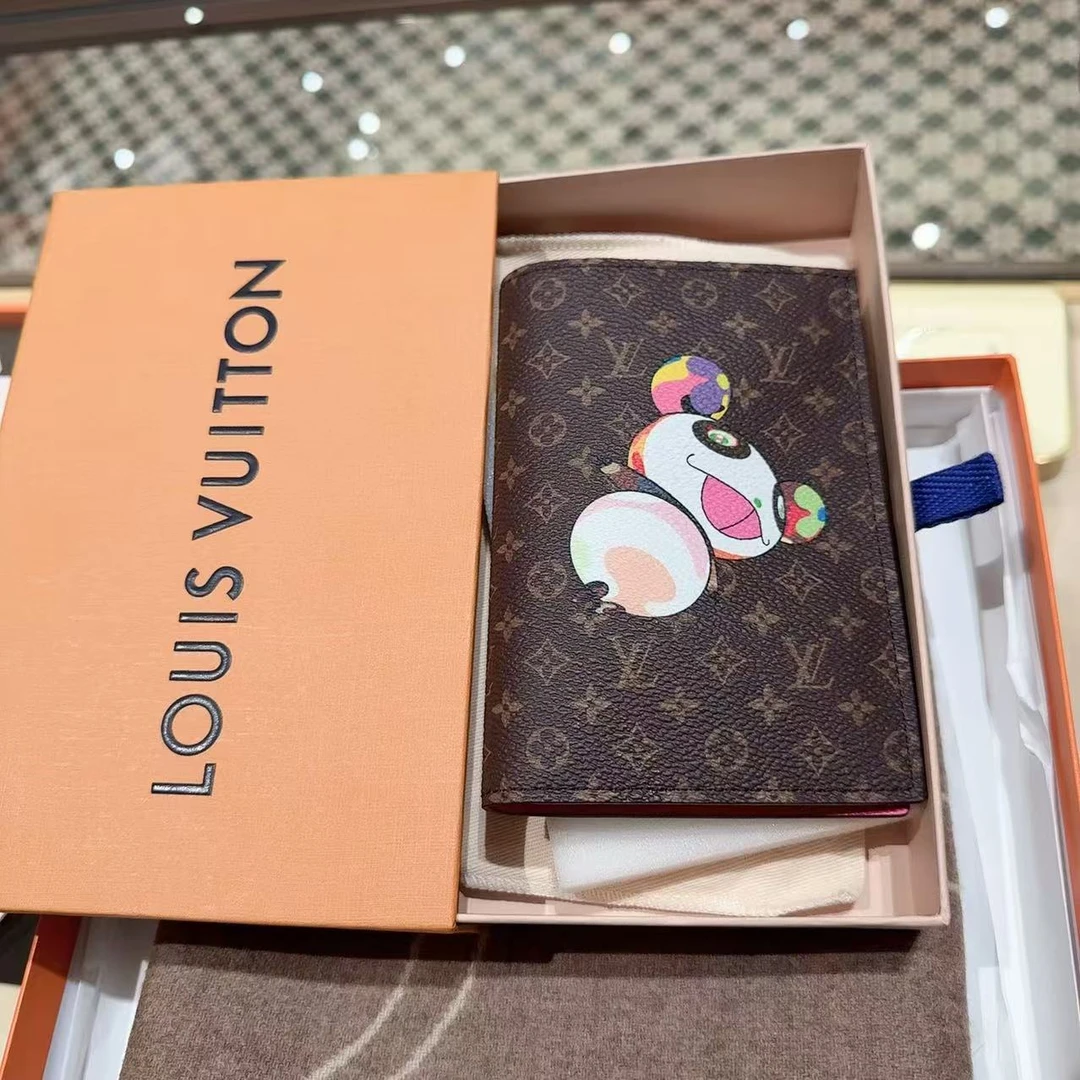全新未使用 LouisVuitton/路易威登 村上隆限定 护照夹