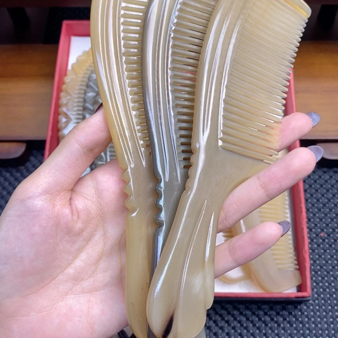 纯手工制作纯牛角梳子