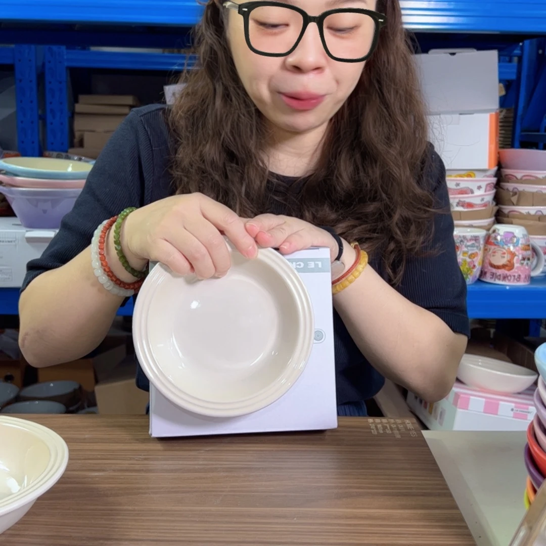 陶瓷米白色小草帽