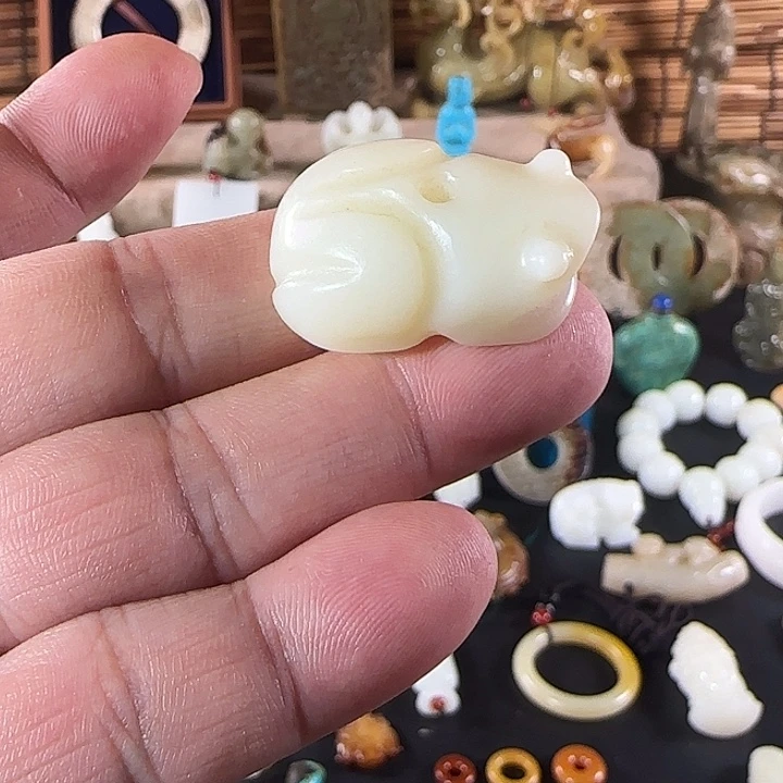 和田玉（糖玉）未镶嵌颈饰