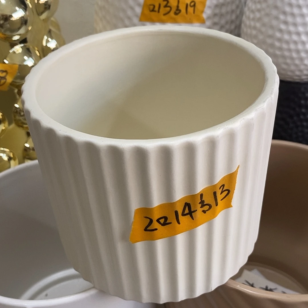 摆件陶盆有孔 瑕疵介意勿拍