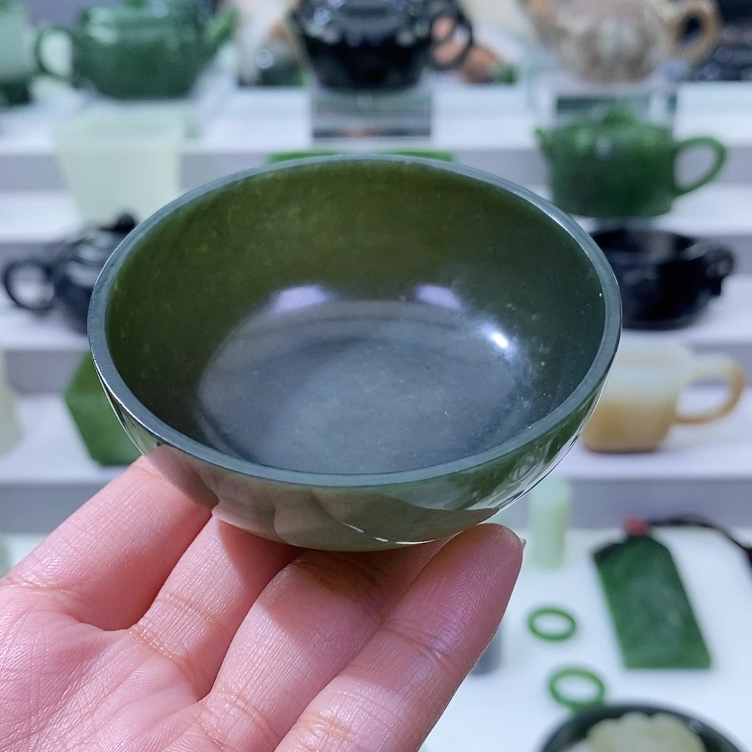 和田玉未镶嵌挂件杯子