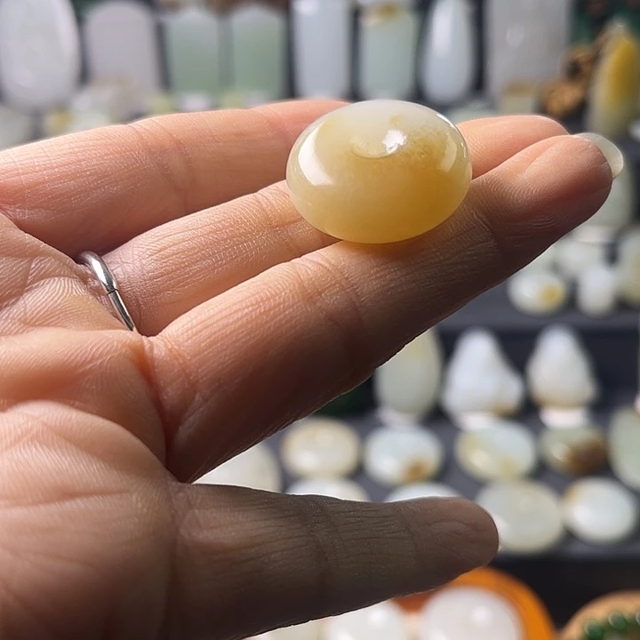 和田玉（糖玉）未镶嵌车挂