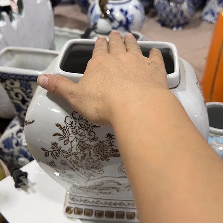 雨***下陶瓷瑕。。。。。。。。。。。？？？？