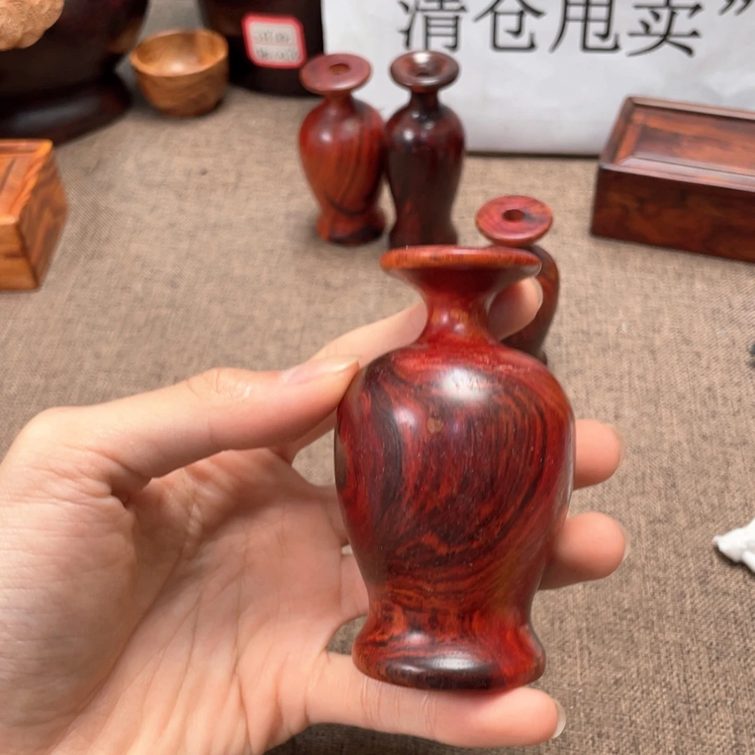 用***7交趾黄檀（大红酸枝）花瓶微瑕