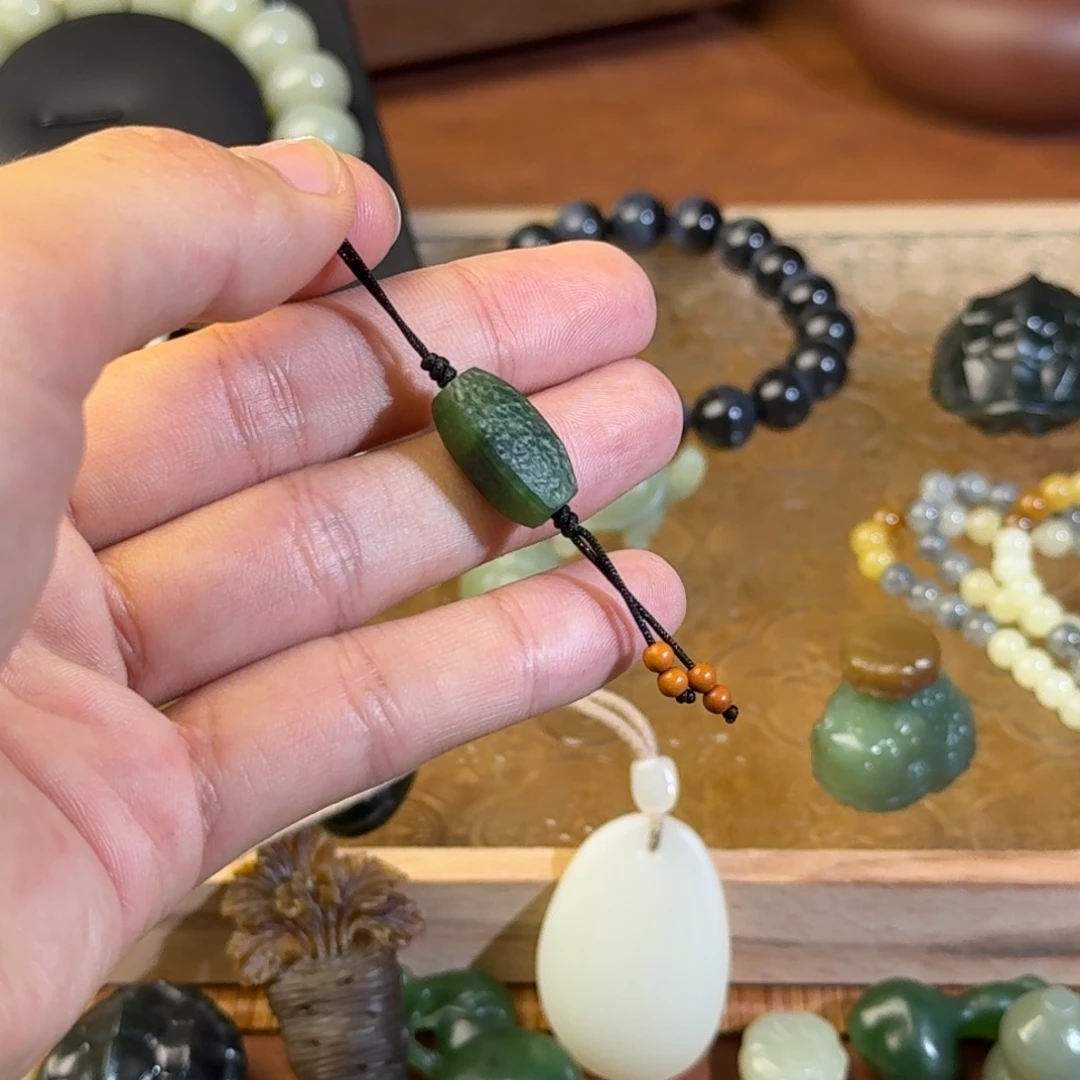 ****w和田玉未镶嵌手链