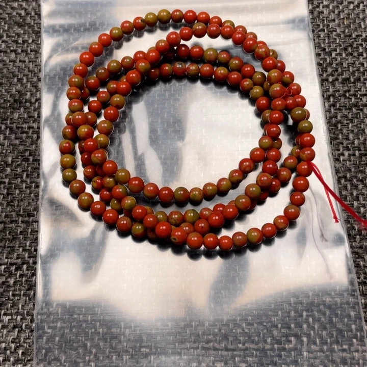 南红玛瑙盐手链未镶嵌一***?