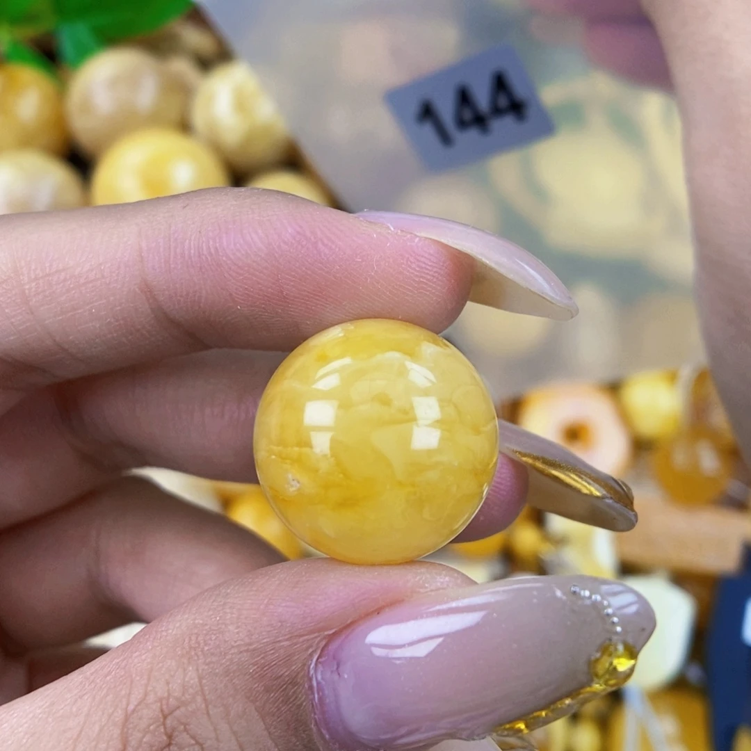 琥珀未镶嵌珠宝奇石18.5 粉