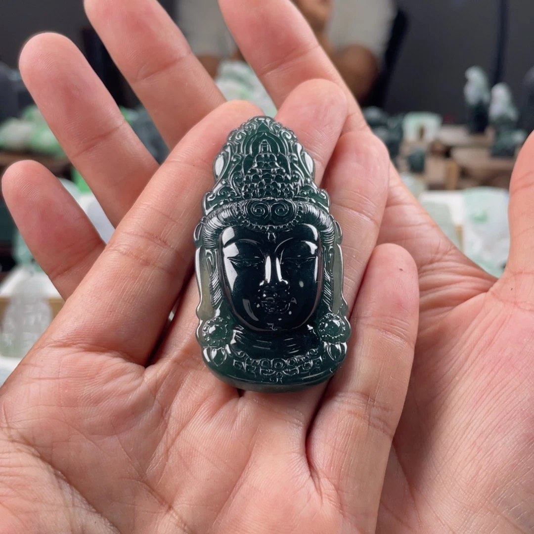 王***呀翡翠未镶嵌颈饰观音头危地马拉天然翡翠A货