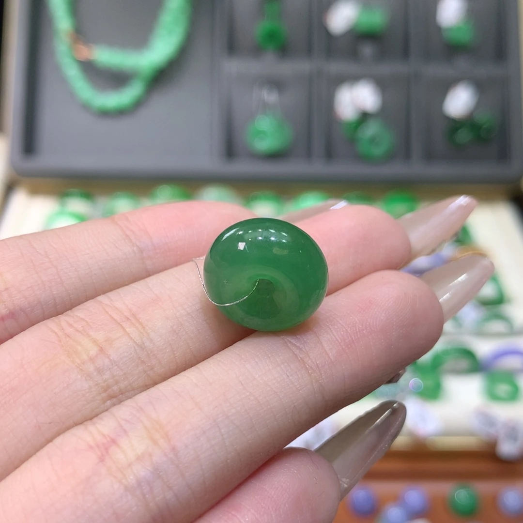 翡翠戒指未镶嵌平安扣