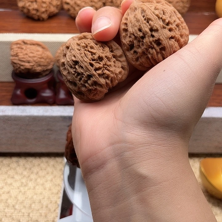 文玩核桃把件南疆石