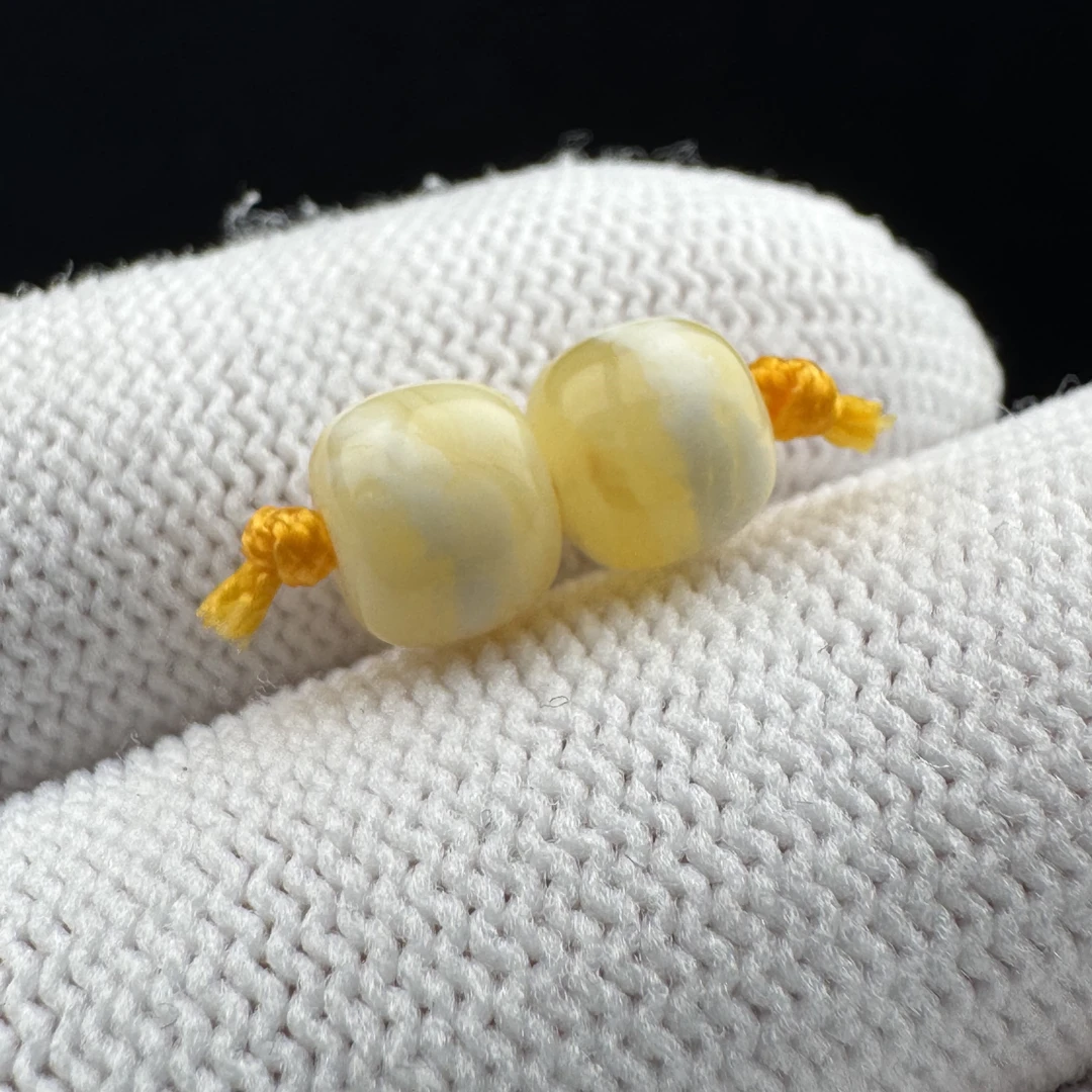 M6675天然俄料蜜蜡 白蜡老型对珠6.9mm 支持鉴定假一罚四