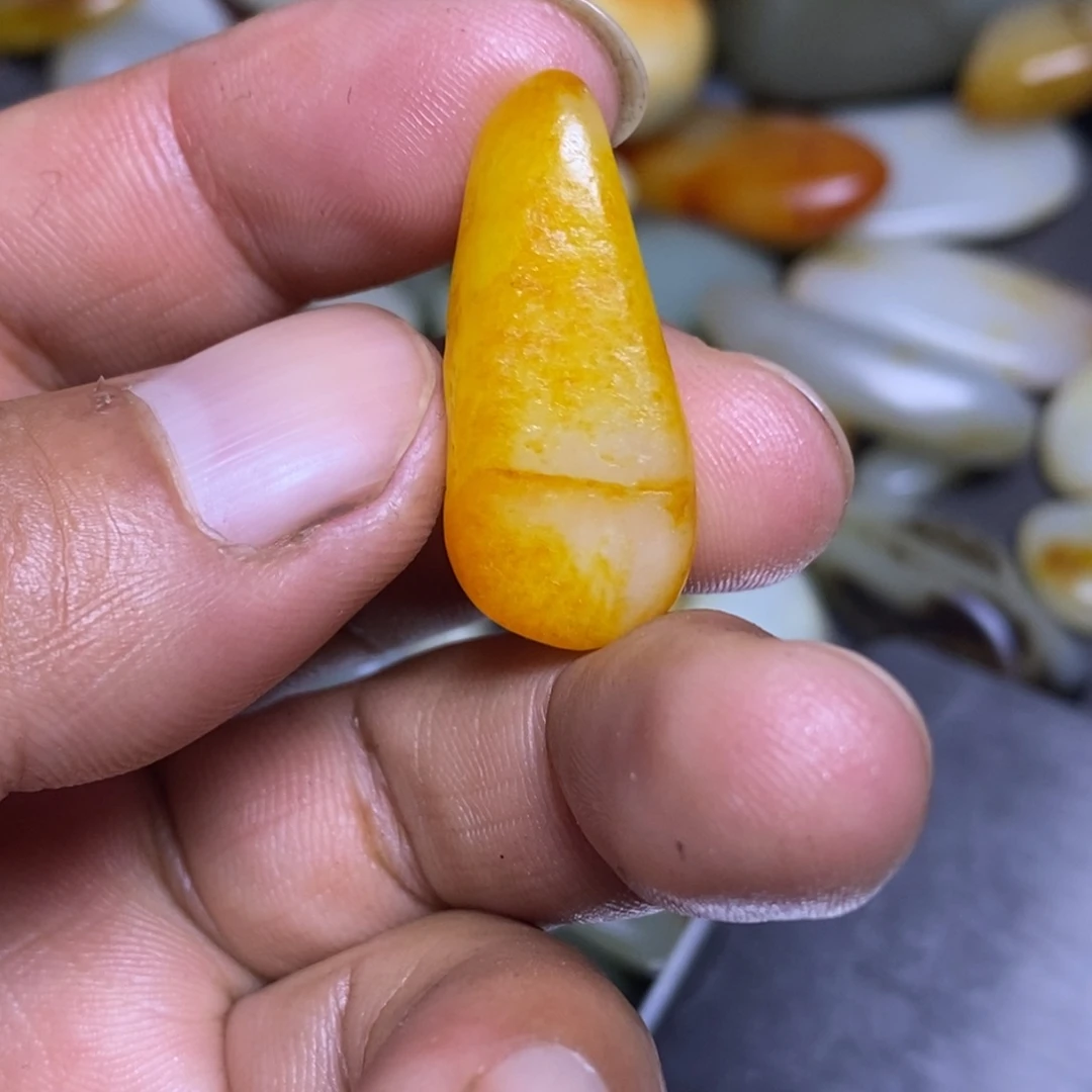 和田玉（糖玉）未镶嵌挂件