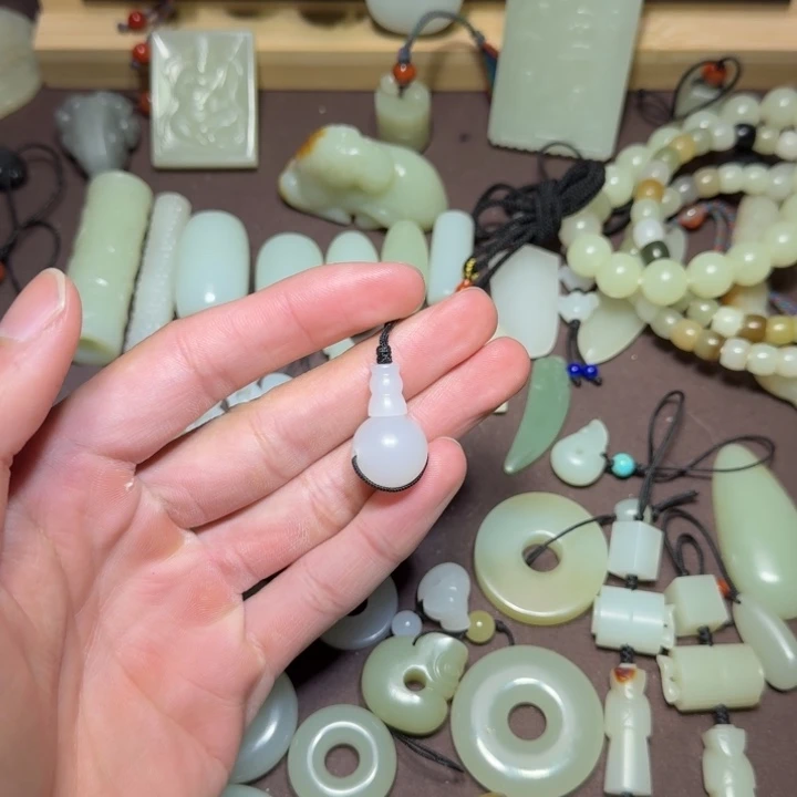 和田玉吊坠(不含链)未镶嵌永**弃