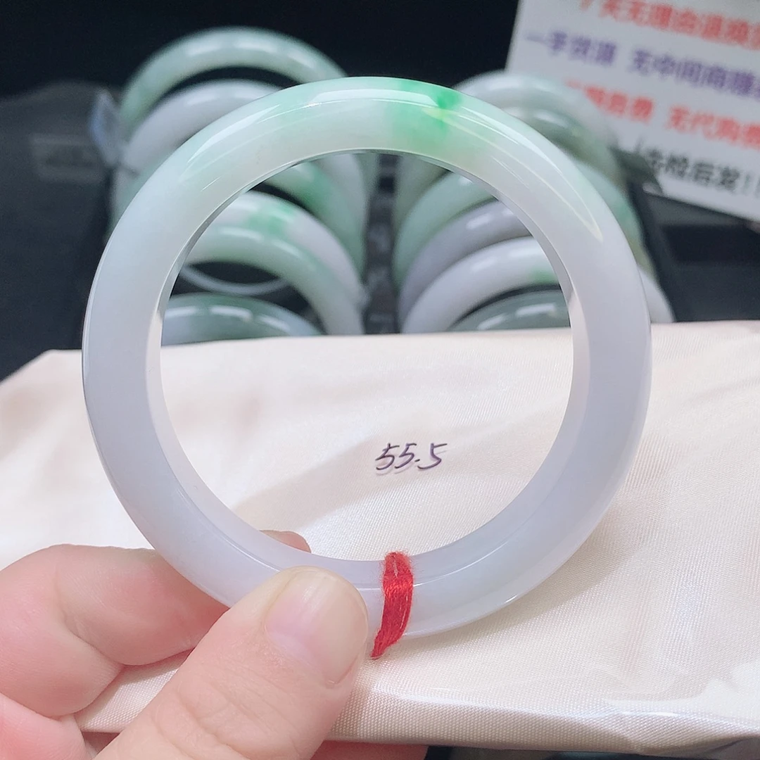 翡翠未镶嵌手镯1800