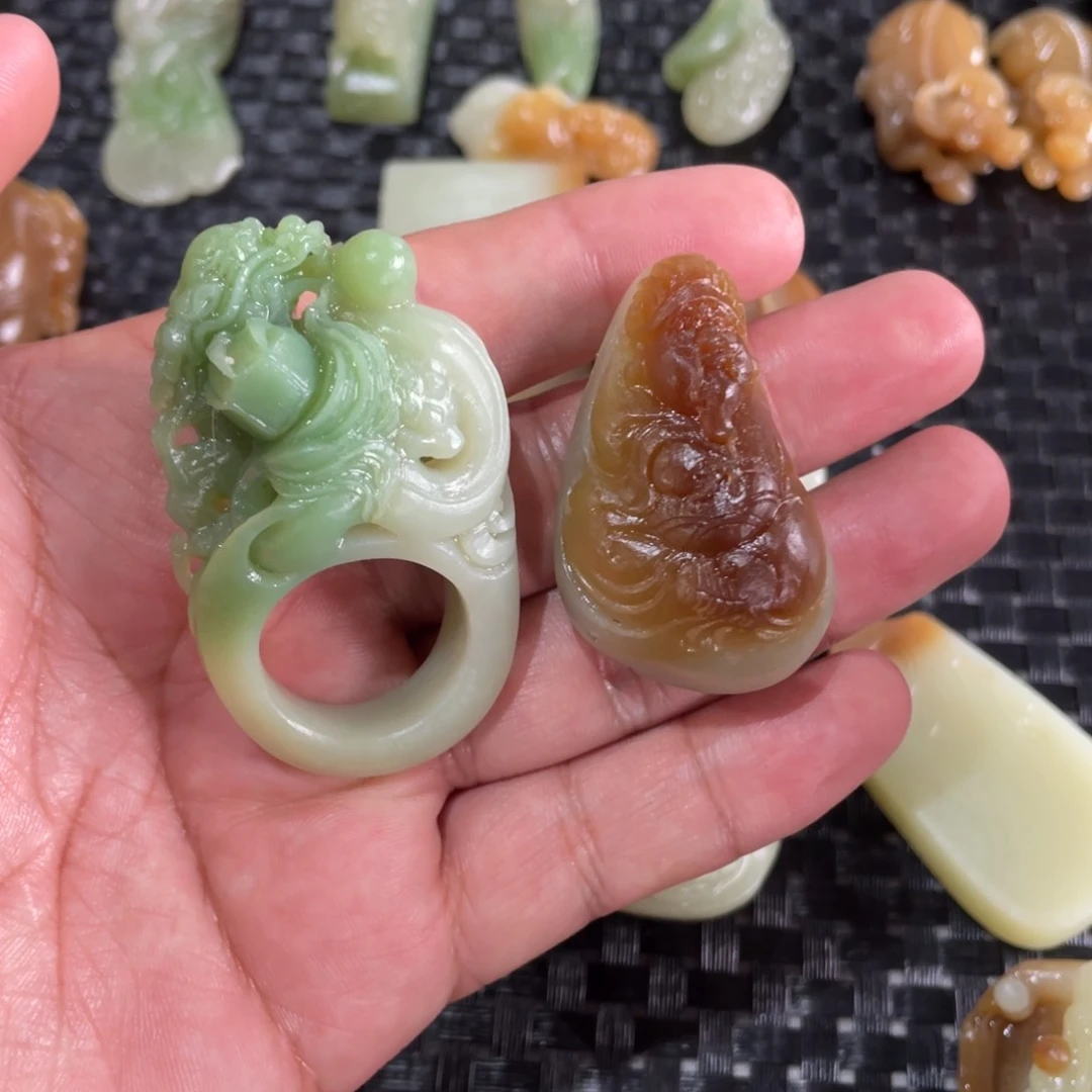 未镶嵌和田玉（糖玉）挂件