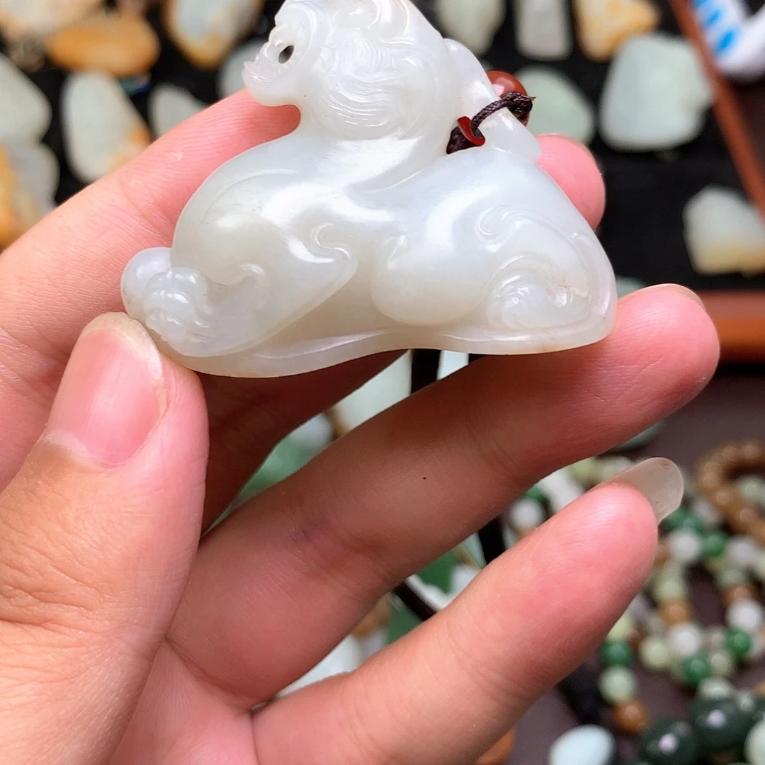 和田玉未镶嵌颈饰福*