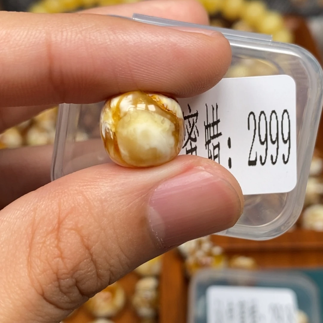 沁色蜜蜡未镶嵌2999