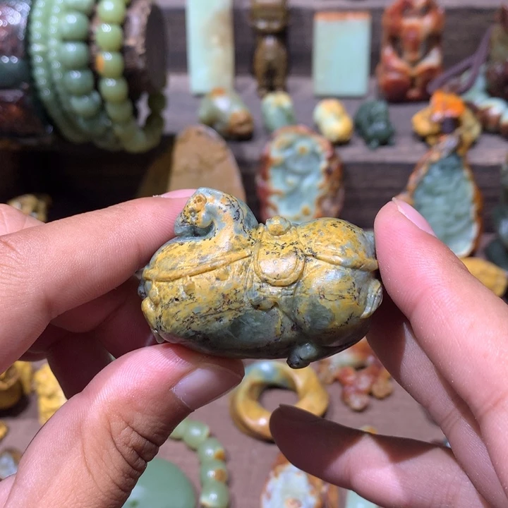 岫岩河磨玉（透闪石质玉）未镶嵌把件