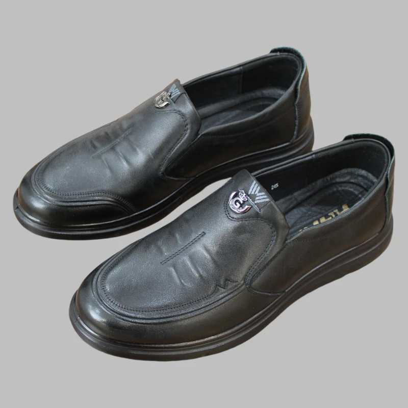 HATU平底全真皮头层牛皮软底透气百搭时尚男士牛皮舒适四季31105