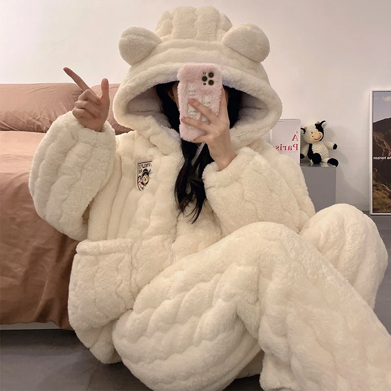 睡衣女三层夹棉秋冬季2025新款珊瑚绒加厚加绒卡通冬天家居服套装