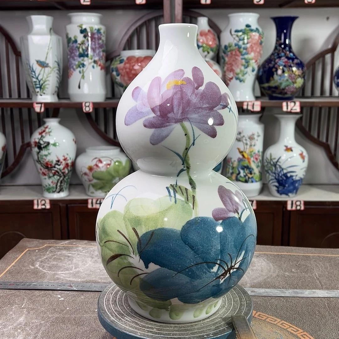 陶摆件景德镇陶瓷葫紫荷