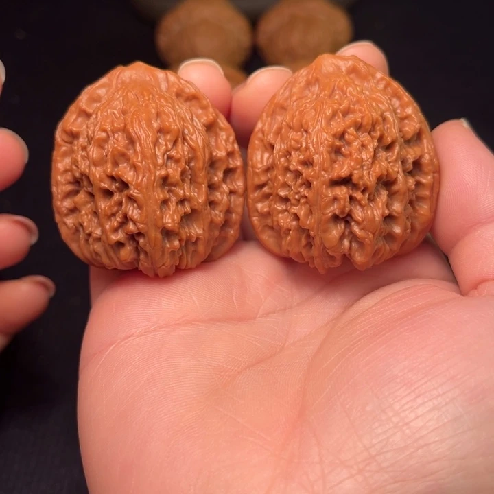 文玩核桃把件三角疆