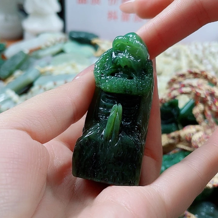 未镶嵌和田玉挂件