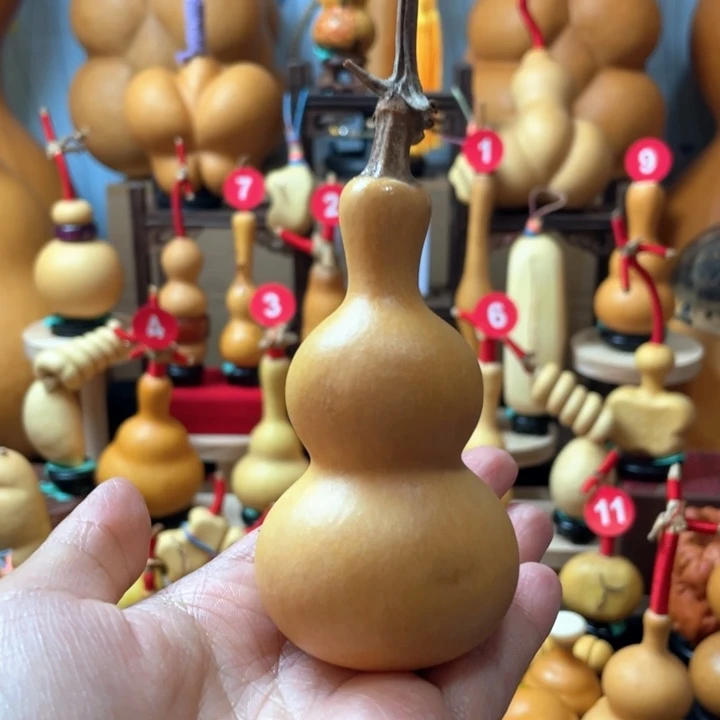 秋***硕不了自己喜欢你喜欢别人