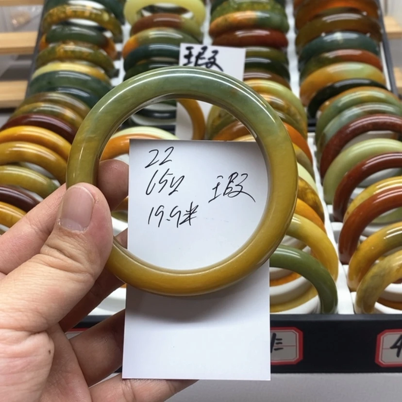 【闪购商品】蛇纹石玉手镯未镶嵌i****.