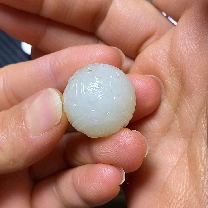 颈饰未镶嵌和田玉紫**来