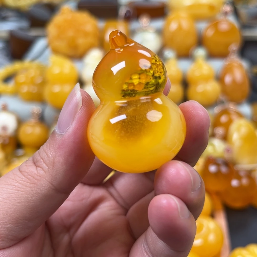蜜蜡未镶嵌珠宝奇石