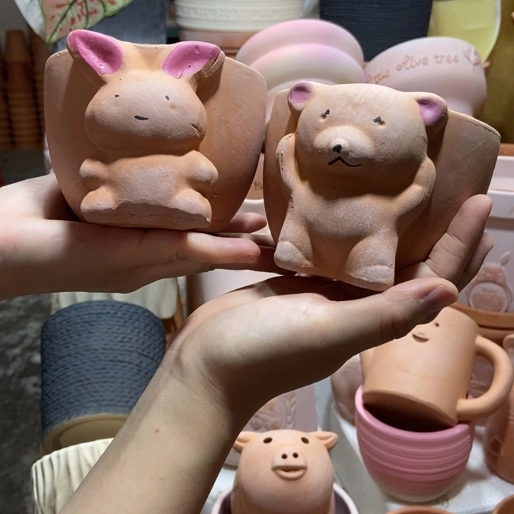 11彩绘小兔子+小熊盆 粗陶2个