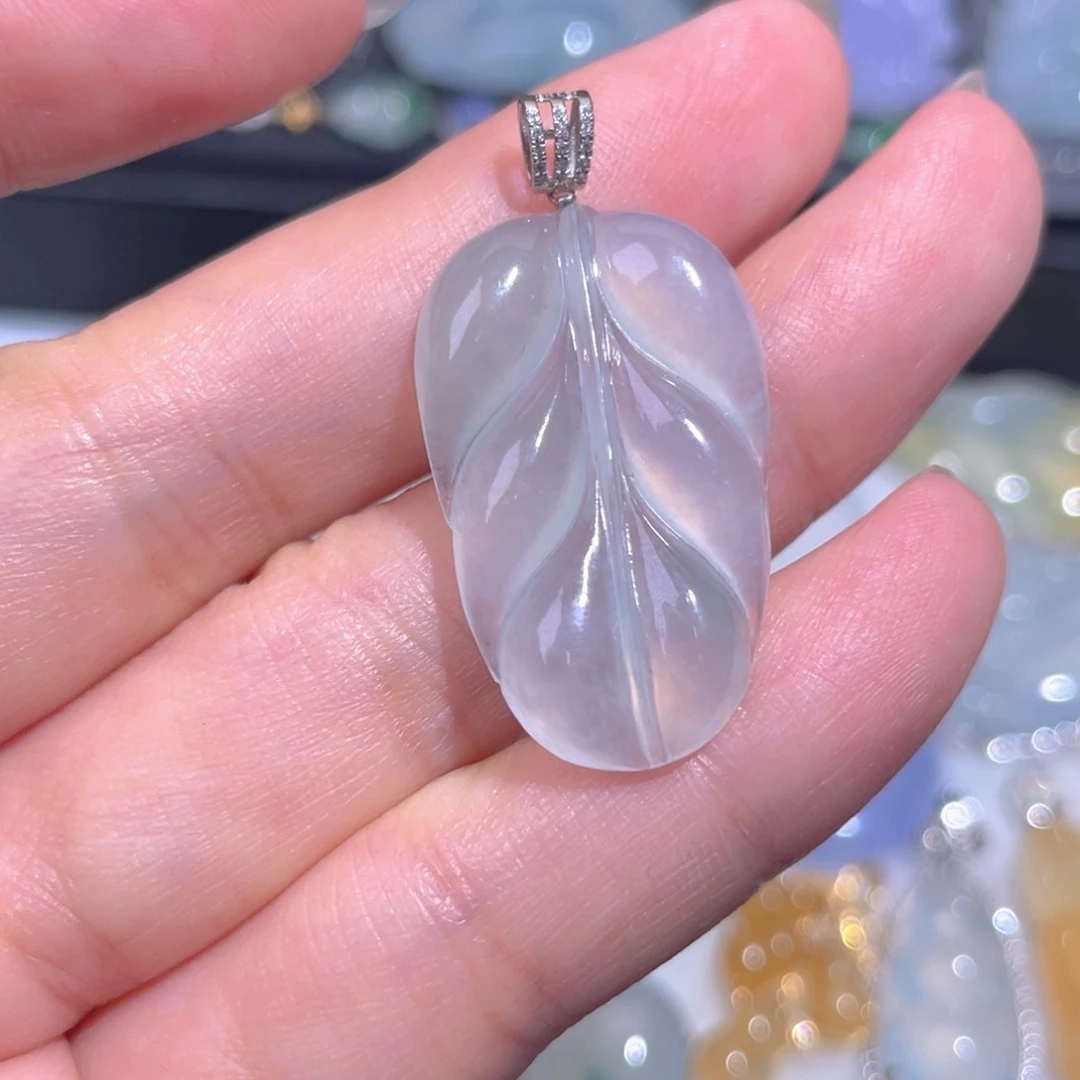 颈饰18K金镶嵌翡翠翡翠