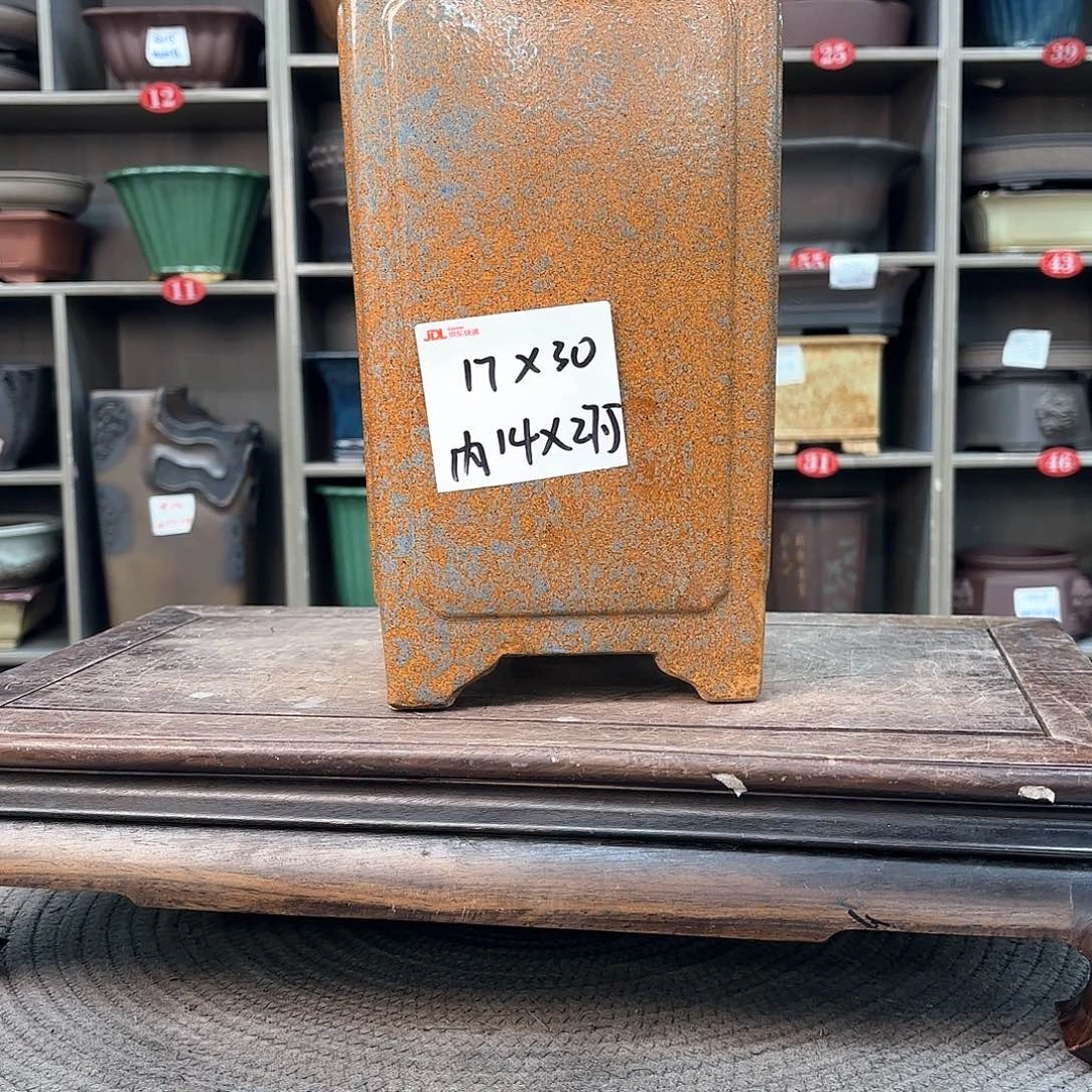 紫砂花盆紫砂的颜色很好看