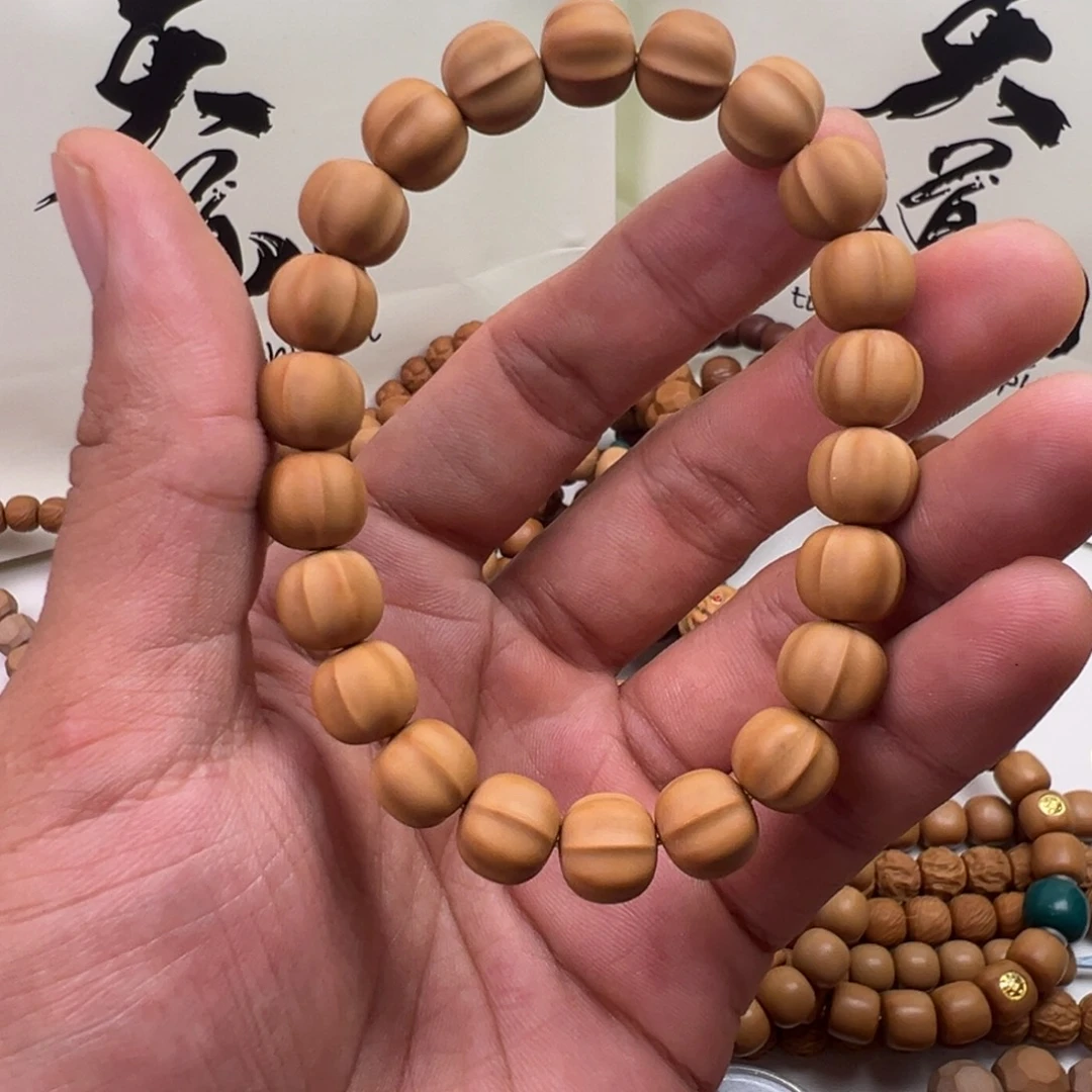 吊坠猴头核桃微瑕鲨鱼