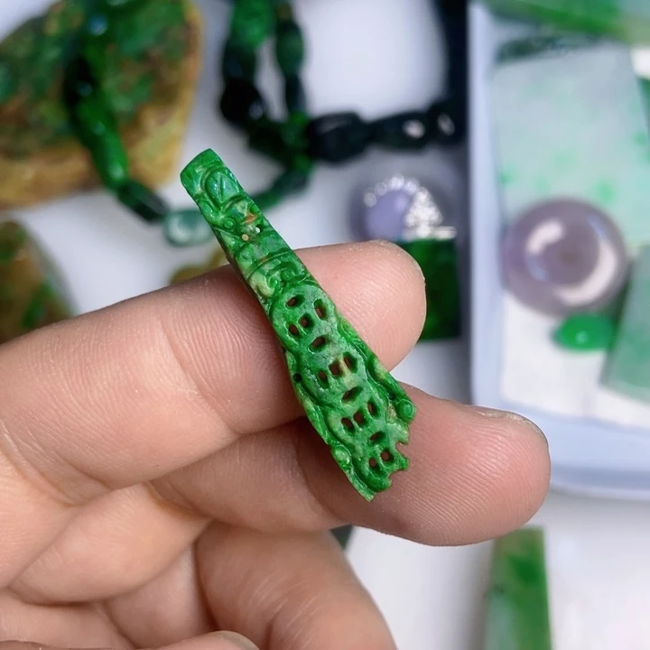 名***乐翡翠散珠天然翡翠A货挂件