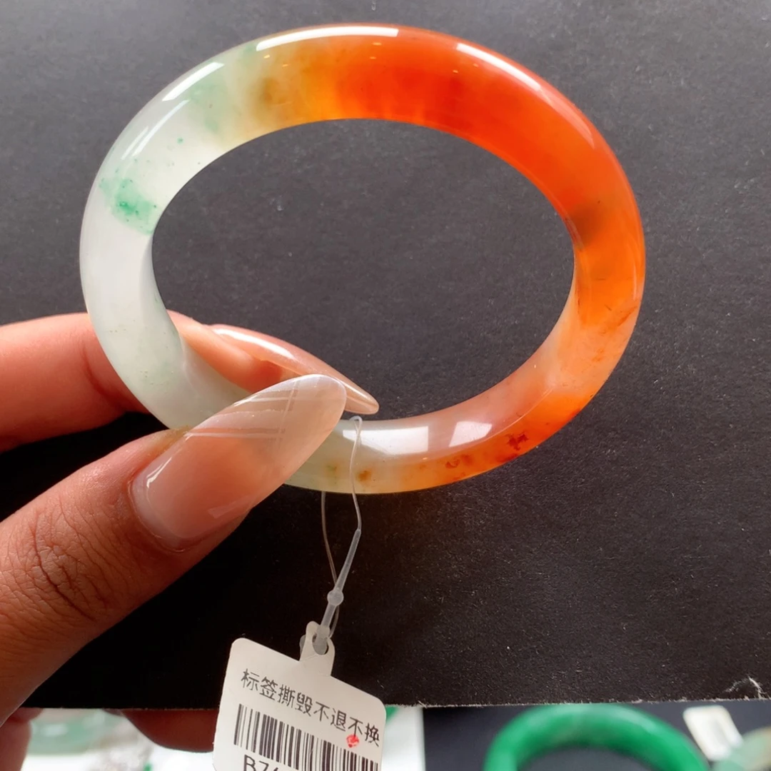 石英质玉未镶嵌手镯