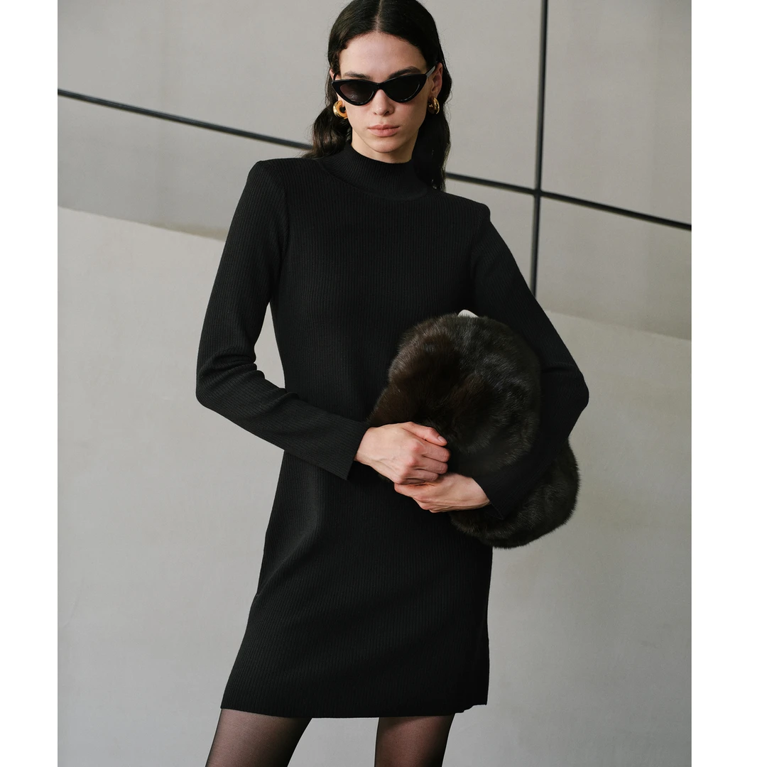 LYNEE【MOD连衣裙】高领坑条羊毛针织连衣裙百搭小黑裙LGD2FAK100