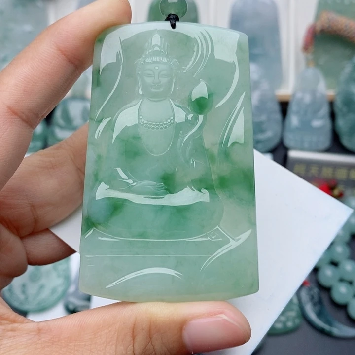 翡翠未镶嵌颈饰素衣