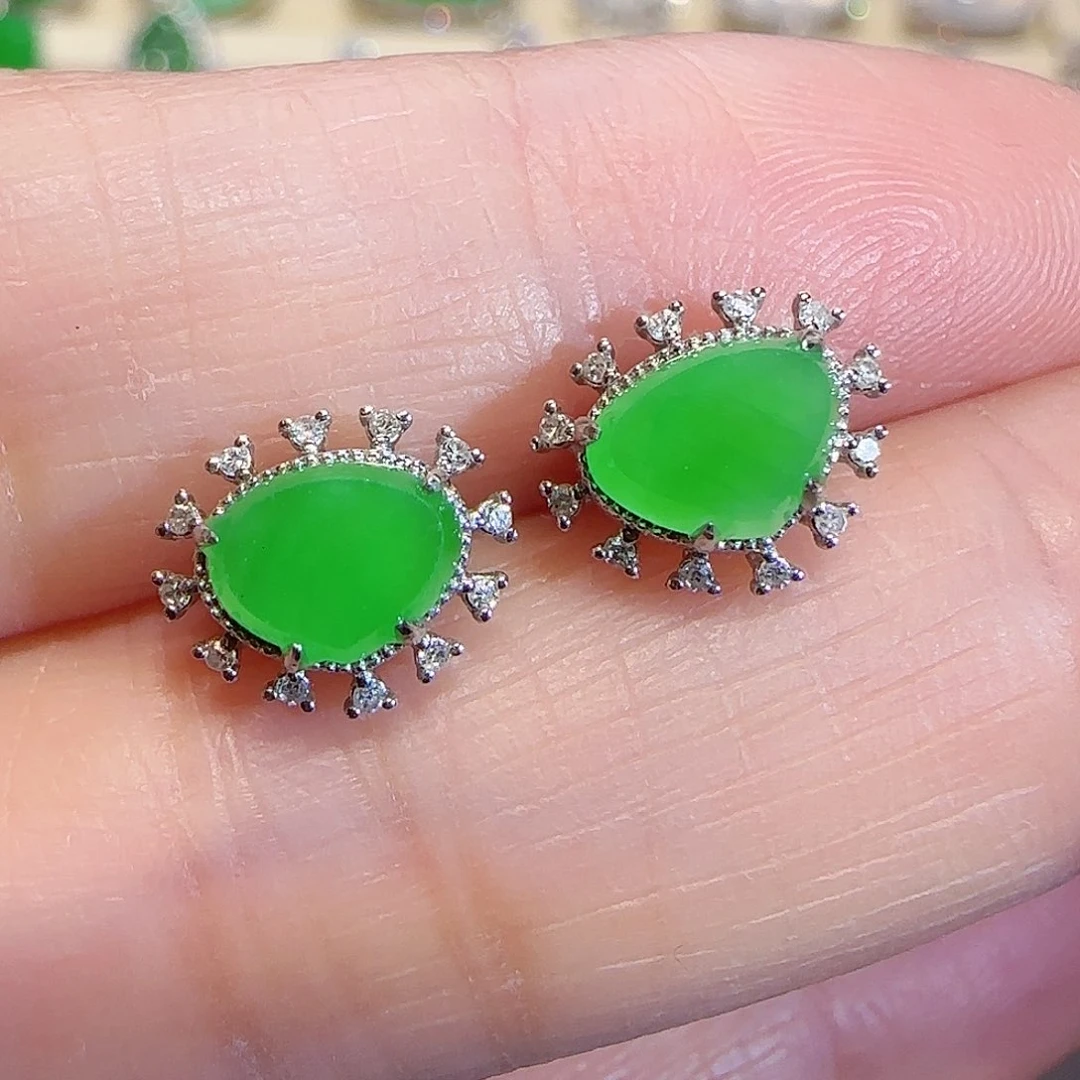 翡翠18K金镶嵌耳饰一